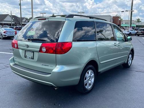 2008 Toyota Sienna LE