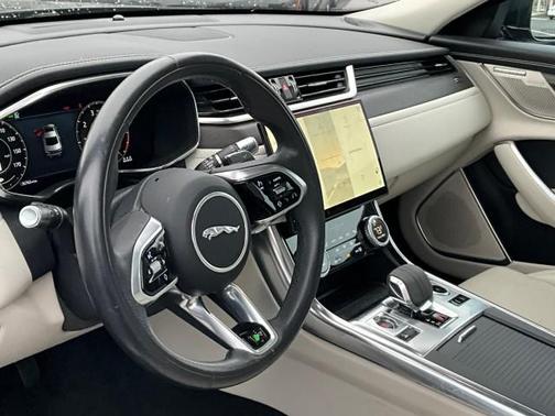 2021 Jaguar XF R-Dynamic SE