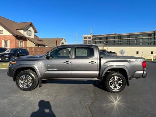 2016 Toyota Tacoma TRD Sport