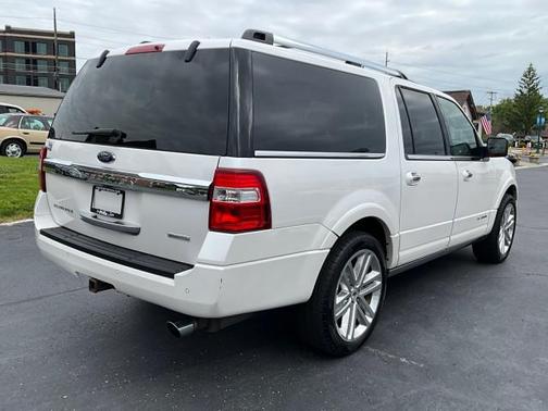 White Platinum Metallic Tri-Coat 2017 Ford Expedition EL Platinum