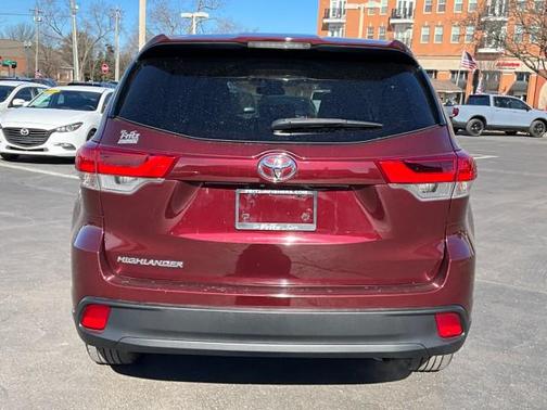 2018 Toyota Highlander LE I4