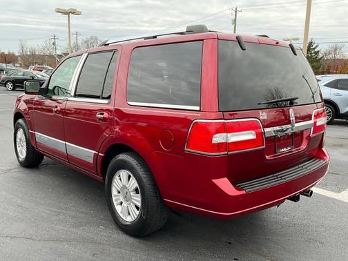 2013 Lincoln Navigator Base