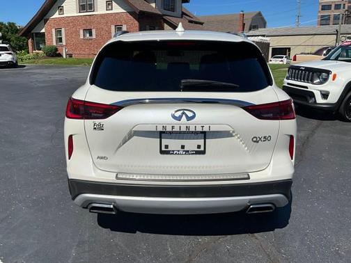 WHITE 2019 INFINITI QX50 ESSENTIAL