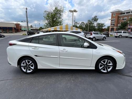 WHITE 2017 Toyota Prius Three Touring