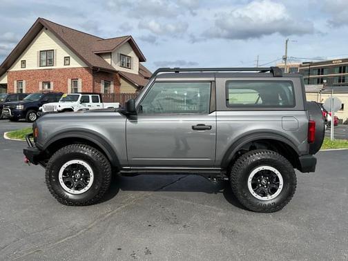 Carbonized Gray Metallic 2022 Ford Bronco Base