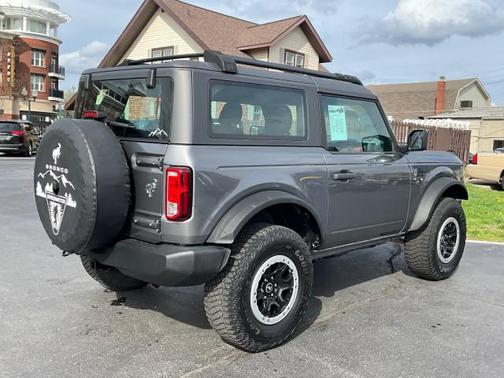 Carbonized Gray Metallic 2022 Ford Bronco Base