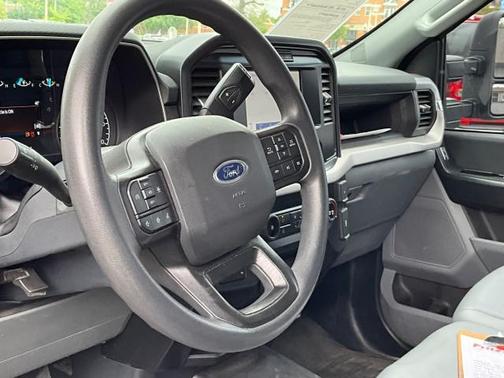 Oxford White 2022 Ford F-150 XL