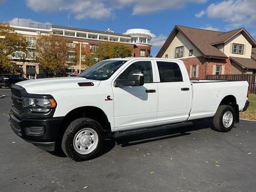 2024 RAM 2500 Tradesman Crew Cab 4x4 8' Box