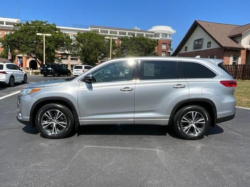 2017 Toyota Highlander LE Plus