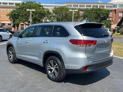 2017 Toyota Highlander LE Plus