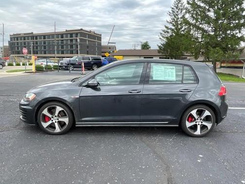 DEEP BLACK PEARL BLACK 2015 Volkswagen Golf GTI 2.0T SE w/Performance Package 4-Door