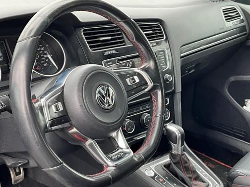 DEEP BLACK PEARL BLACK 2015 Volkswagen Golf GTI 2.0T SE w/Performance Package 4-Door