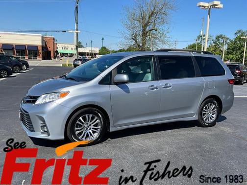 Silver Sky Metallic 2018 Toyota Sienna XLE Premium