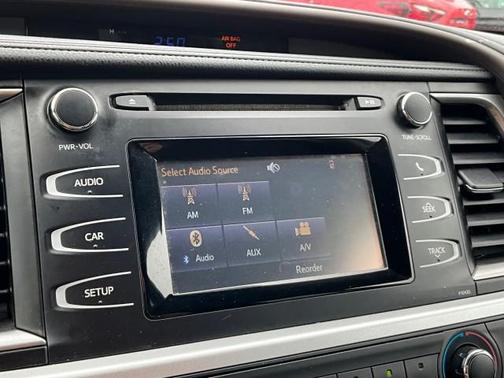 MAROON 2014 Toyota Highlander LE