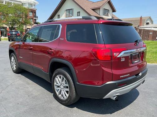2017 GMC Acadia SLE-2