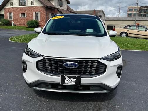 Star White Metallic Tri-Coat 2024 Ford Escape PHEV Base