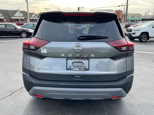 SILVER 2023 Nissan Rogue S