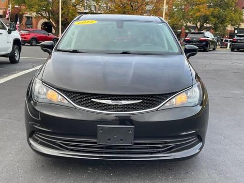 2017 Chrysler Pacifica LX