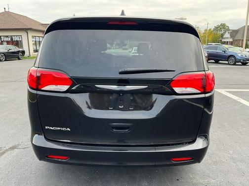 2017 Chrysler Pacifica LX