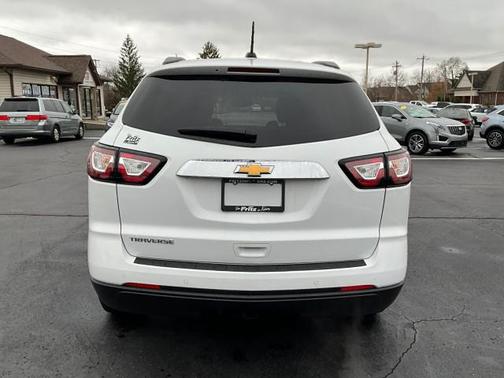2017 Chevrolet Traverse LS