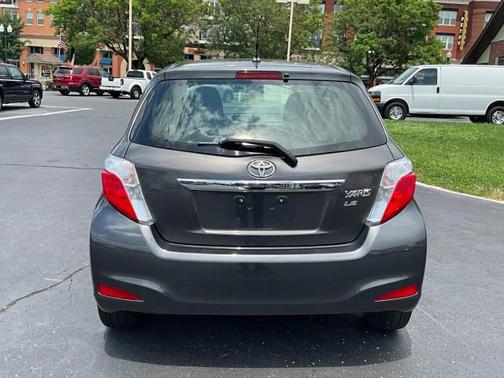 2012 Toyota Yaris LE
