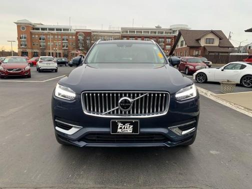 2022 Volvo XC90 Recharge Plug-In Hybrid T8 Inscription Expression 7 Passenger