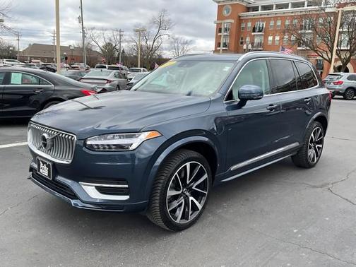 2022 Volvo XC90 Recharge Plug-In Hybrid T8 Inscription Expression 7 Passenger