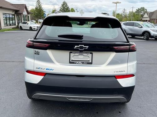 Silver Flare Metallic 2022 Chevrolet Bolt EUV FWD Premier