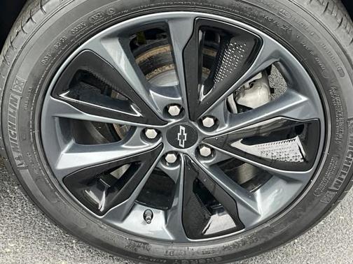 Silver Flare Metallic 2022 Chevrolet Bolt EUV FWD Premier