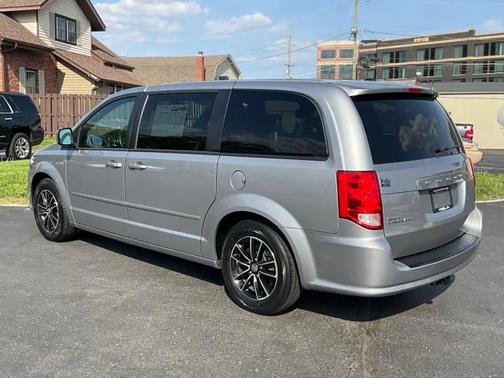 Billet Silver Metallic Clearcoat 2016 Dodge Grand Caravan SXT