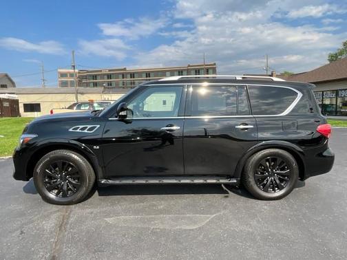 2017 INFINITI QX80 Base
