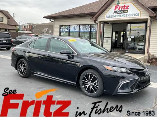 Midnight Black Metallic 2024 Toyota Camry SE