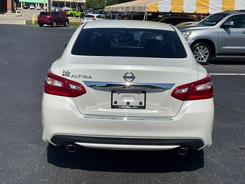 Pearl White 2016 Nissan Altima 2.5 S