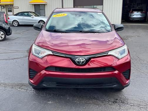 Ruby Flare Pearl 2018 Toyota RAV4 LE