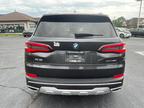 Dark Graphite Metallic 2022 BMW X5 xDrive40i