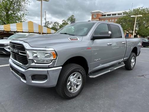 2020 RAM 2500 Big Horn Crew Cab 4X4 6'4' Box