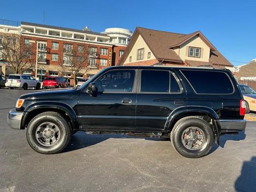 2000 Toyota 4Runner SR5