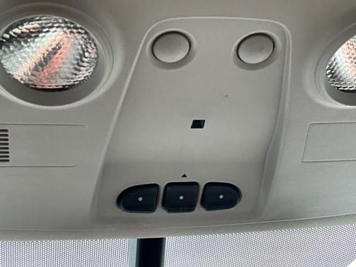 White Opal 2010 Buick Enclave 1XL