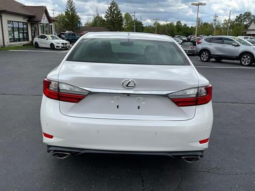 Eminent White Pearl 2017 Lexus ES 350 Base