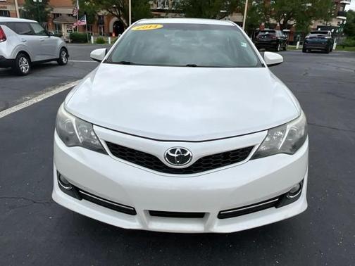 WHITE 2014 Toyota Camry SE Sport