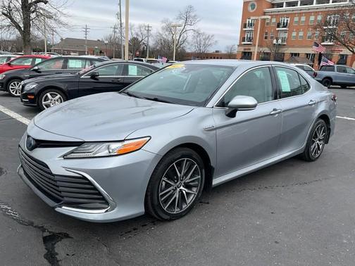 2021 Toyota Camry Hybrid XLE