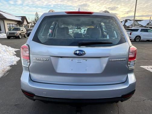 2017 Subaru Forester 2.5i