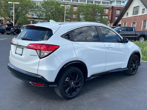 Platinum White Pearl 2022 Honda HR-V 2WD Sport
