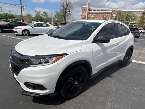 Platinum White Pearl 2022 Honda HR-V 2WD Sport