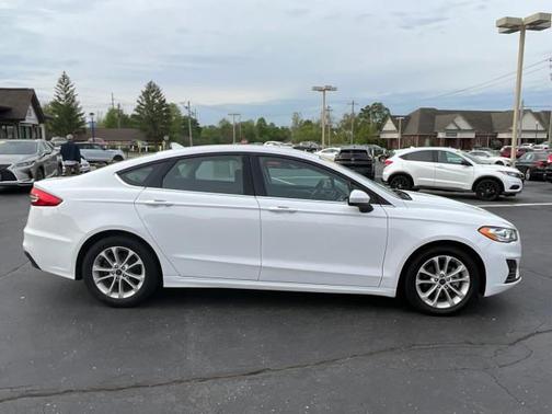 WHITE PLATINUM METALLIC 2020 Ford Fusion SE