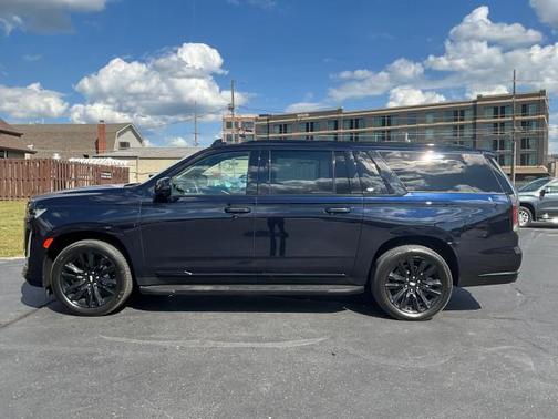 2022 Cadillac Escalade ESV Sport