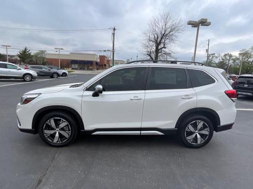 Crystal White Pearl 2020 Subaru Forester Touring