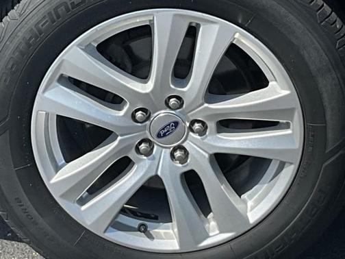 SHADOW BLACK BLACK 2018 Ford Explorer XLT