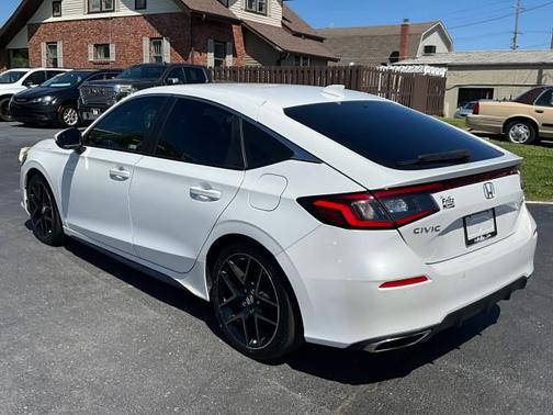 Platinum White Pearl 2022 Honda Civic Sport Touring