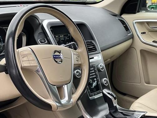 Caspian Blue Metallic 2015 Volvo XC60 T6